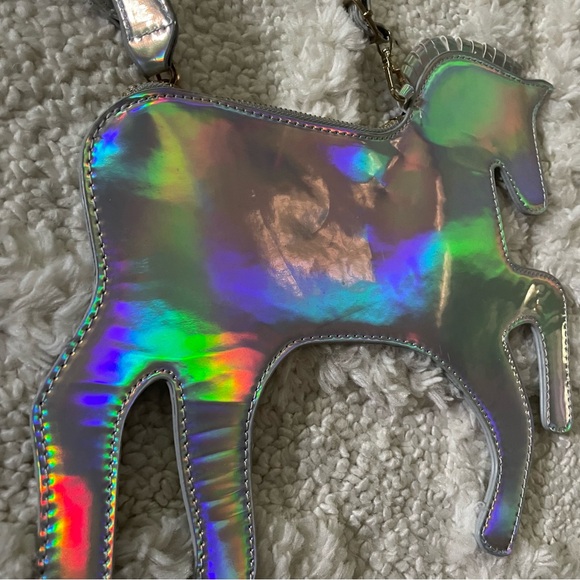 ✨ Iridescent / Holographic unicorn Purse ✨ - Picture 3 of 5